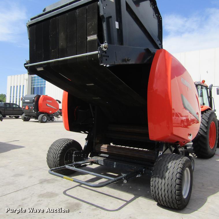 image for item EB9538 2017 Kubota BV4580 round baler