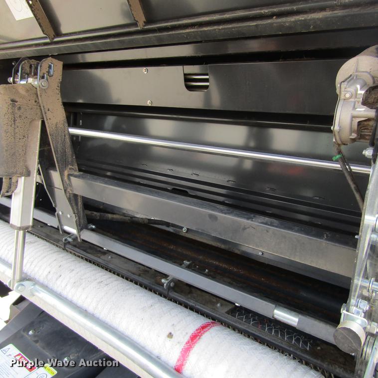 image for item EB9538 2017 Kubota BV4580 round baler