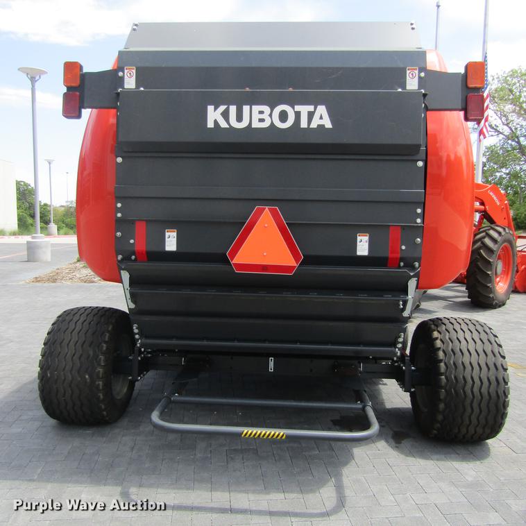 image for item EB9539 2017 Kubota BV4580 round baler