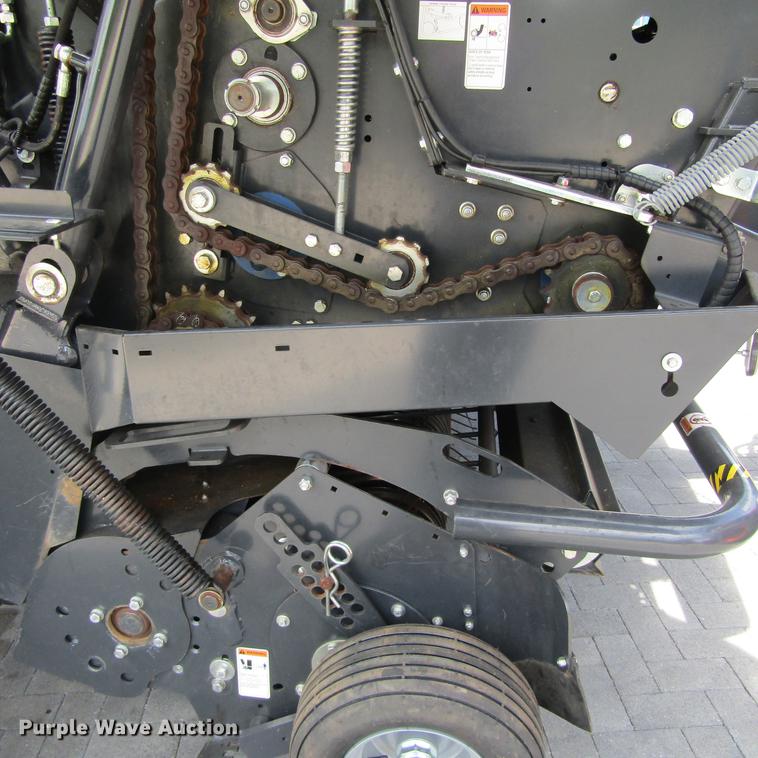 image for item EB9539 2017 Kubota BV4580 round baler