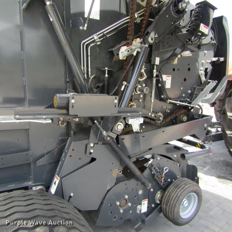 image for item EB9539 2017 Kubota BV4580 round baler
