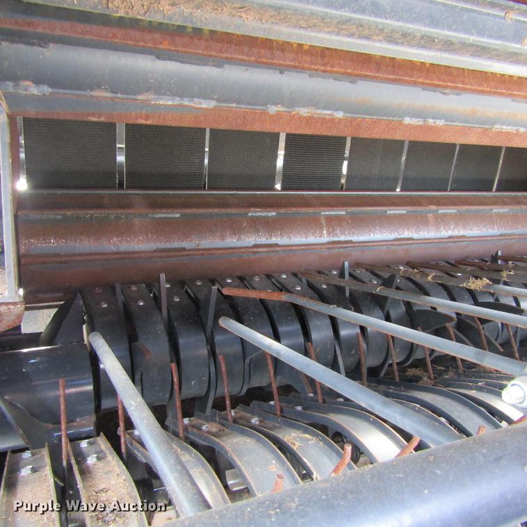 image for item EB9539 2017 Kubota BV4580 round baler