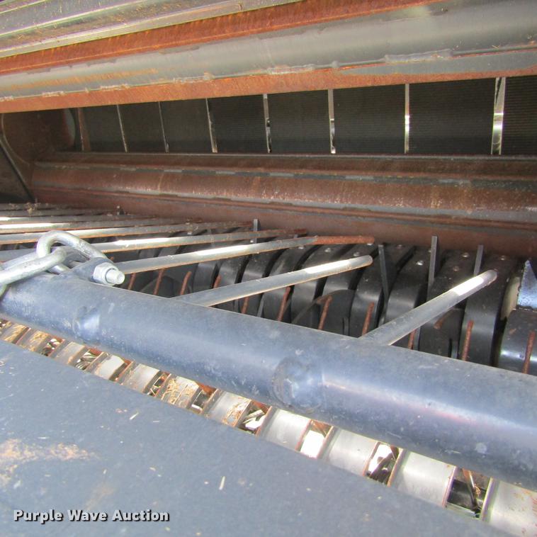 image for item EB9539 2017 Kubota BV4580 round baler