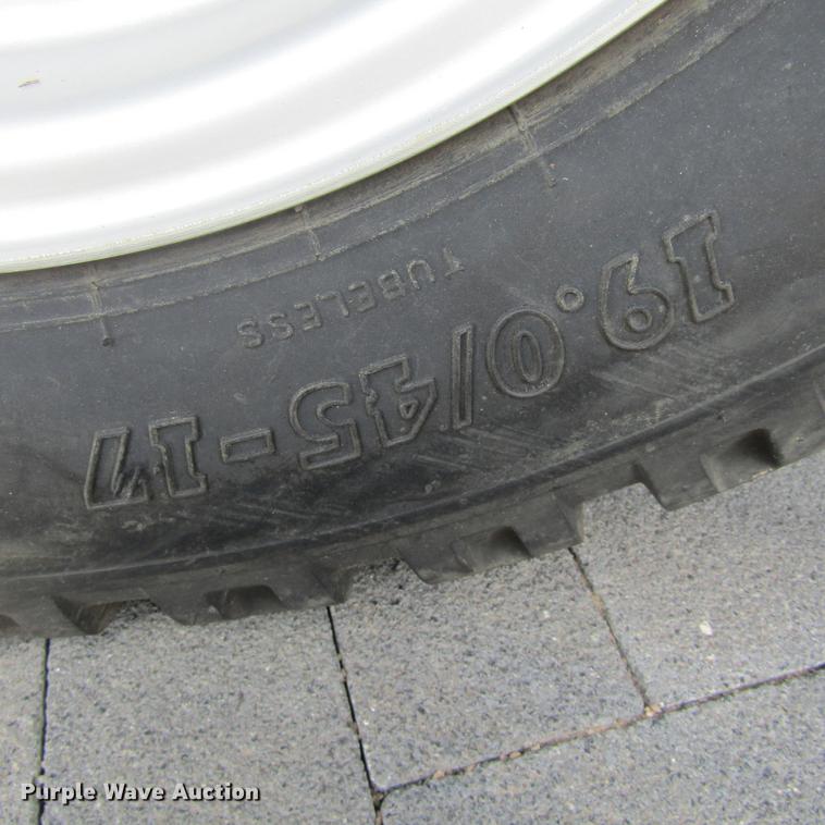 image for item EB9539 2017 Kubota BV4580 round baler