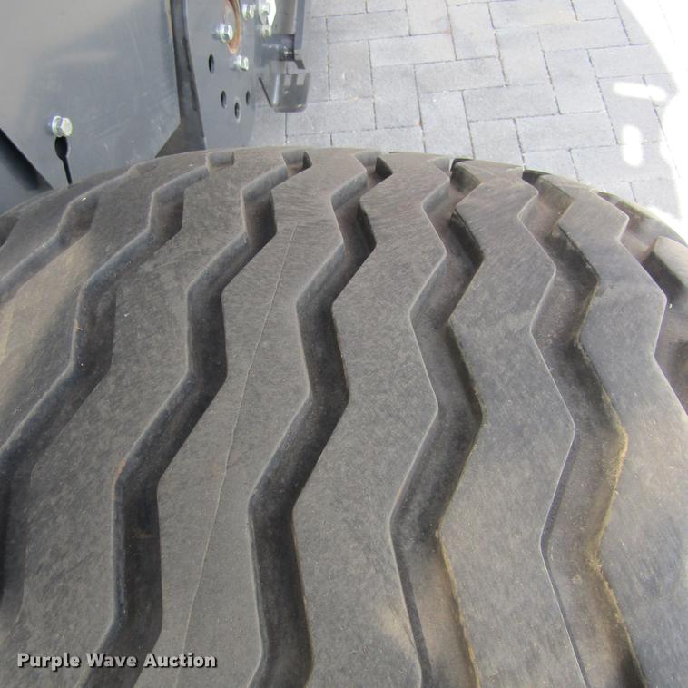 image for item EB9539 2017 Kubota BV4580 round baler