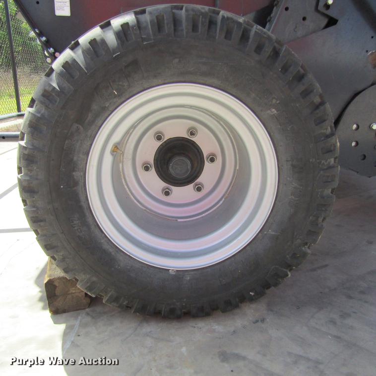 image for item EB9540 2017 Kubota BV4580 round baler