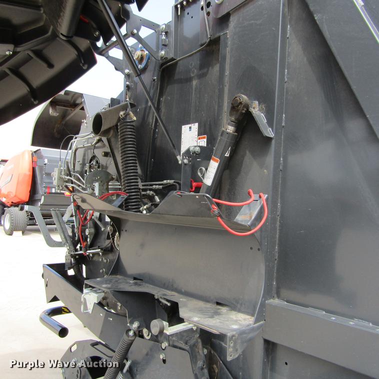 image for item EB9541 2017 Kubota BV4580 round baler