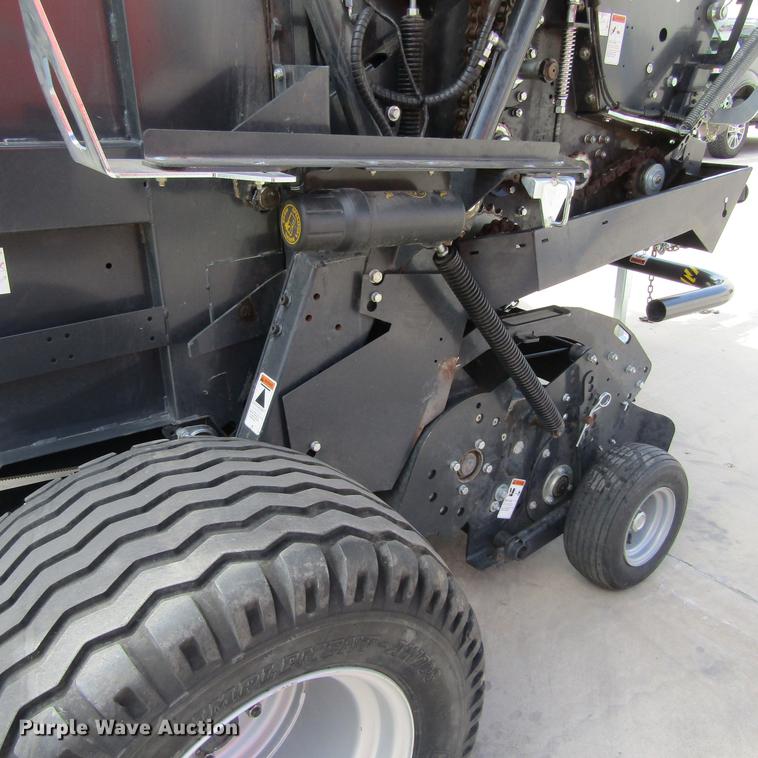 image for item EB9541 2017 Kubota BV4580 round baler