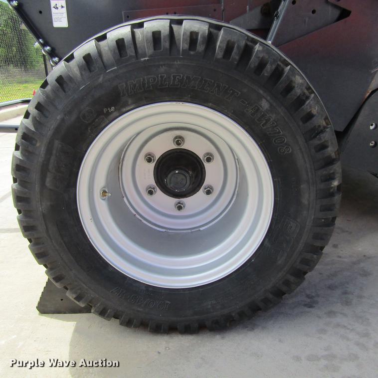 image for item EB9541 2017 Kubota BV4580 round baler