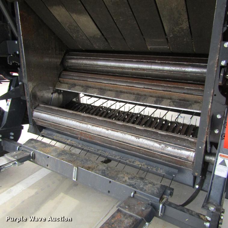 image for item EB9542 2017 Kubota BV4580 round baler