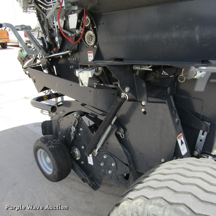 image for item EB9542 2017 Kubota BV4580 round baler