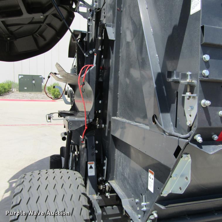 image for item EB9542 2017 Kubota BV4580 round baler