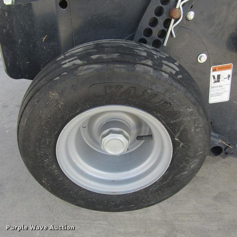 image for item EB9542 2017 Kubota BV4580 round baler