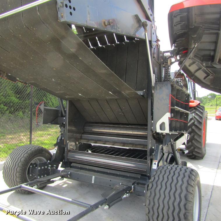 image for item EB9543 2017 Kubota BV4580 round baler