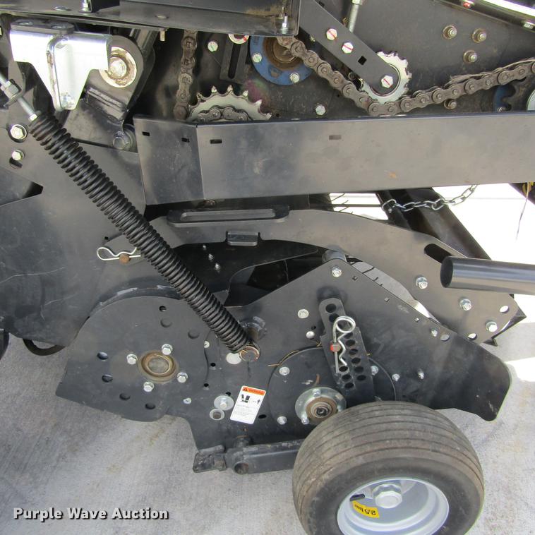 image for item EB9543 2017 Kubota BV4580 round baler