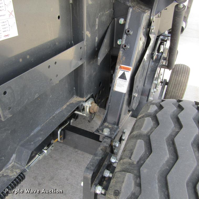 image for item EB9543 2017 Kubota BV4580 round baler