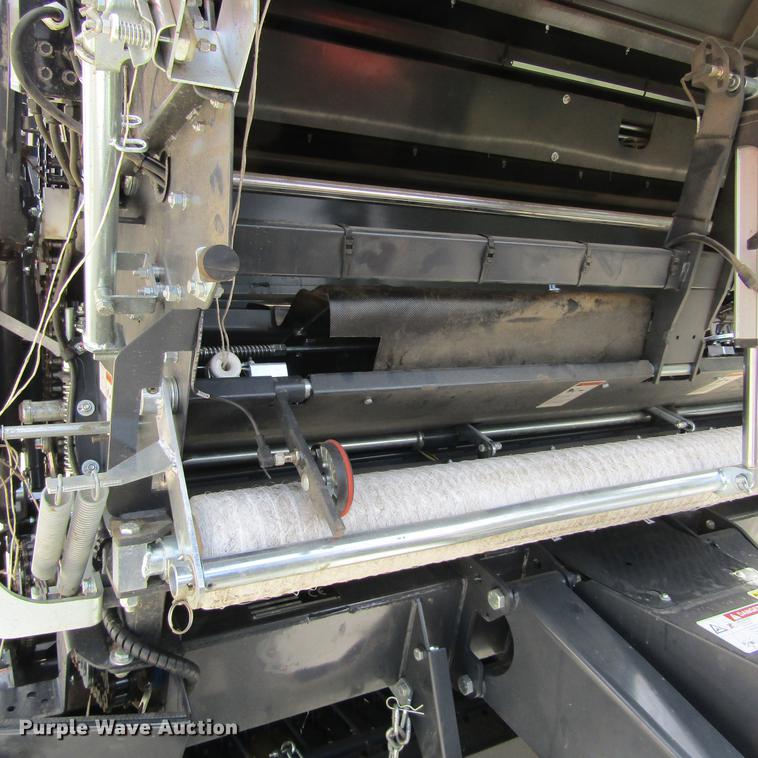 image for item EB9543 2017 Kubota BV4580 round baler