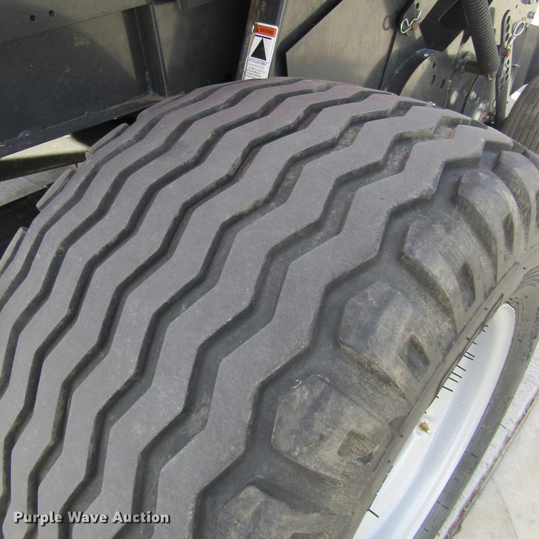 image for item EB9543 2017 Kubota BV4580 round baler