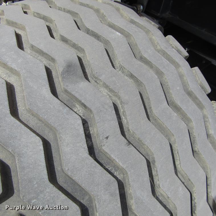 image for item EB9543 2017 Kubota BV4580 round baler