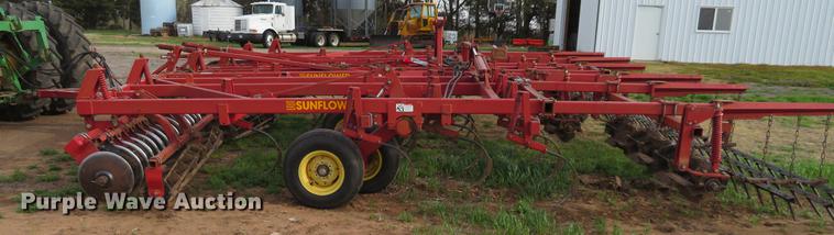 image for item EJ9540 Sunflower 6332 land finisher