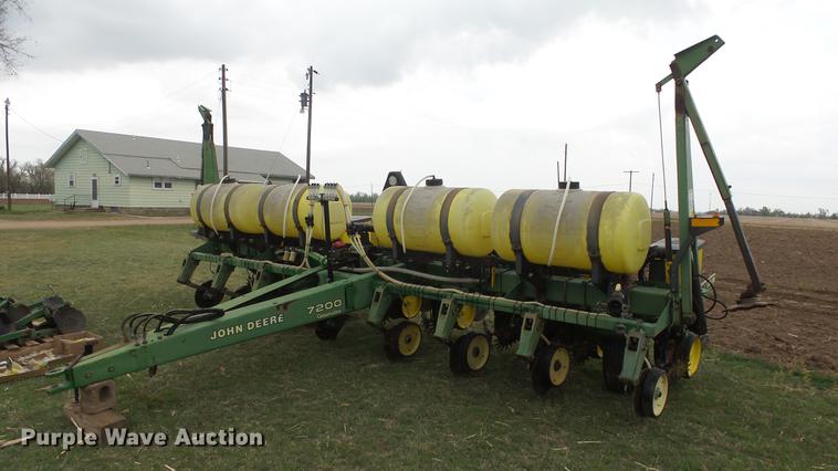 image for item EX9154 John Deere 7200 Max Emerge 2 planter