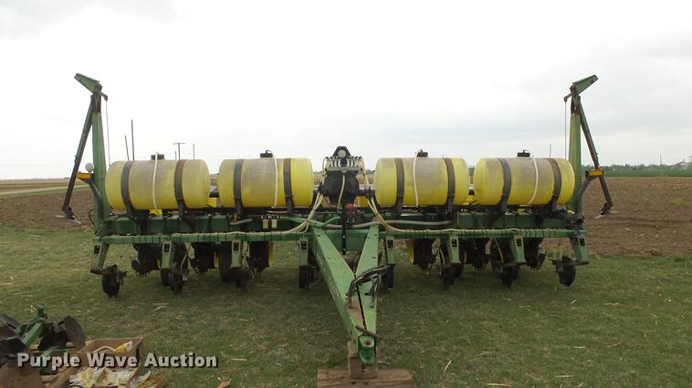 image for item EX9154 John Deere 7200 Max Emerge 2 planter