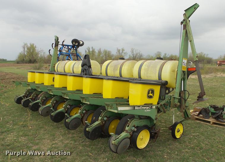 image for item EX9154 John Deere 7200 Max Emerge 2 planter