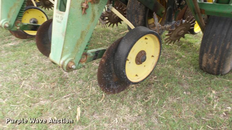 image for item EX9154 John Deere 7200 Max Emerge 2 planter
