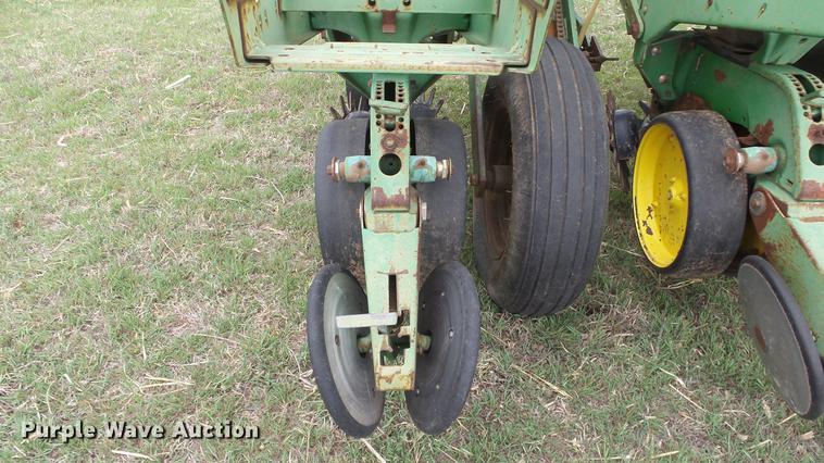 image for item EX9154 John Deere 7200 Max Emerge 2 planter