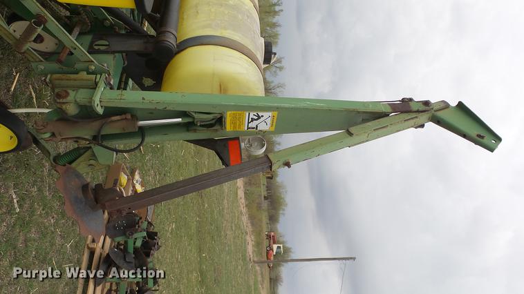 image for item EX9154 John Deere 7200 Max Emerge 2 planter