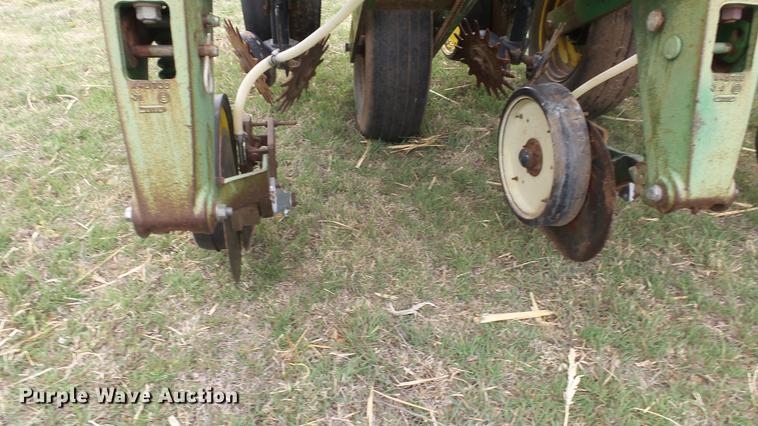 image for item EX9154 John Deere 7200 Max Emerge 2 planter