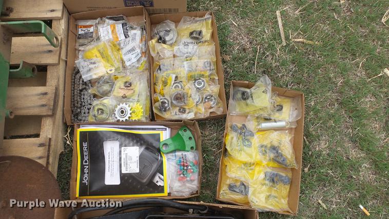 image for item EX9154 John Deere 7200 Max Emerge 2 planter