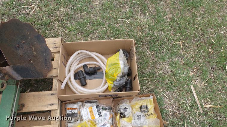 image for item EX9154 John Deere 7200 Max Emerge 2 planter