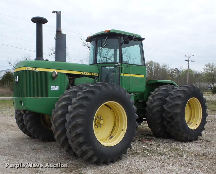 image for item J8524 1976 John Deere 8430 4WD tractor
