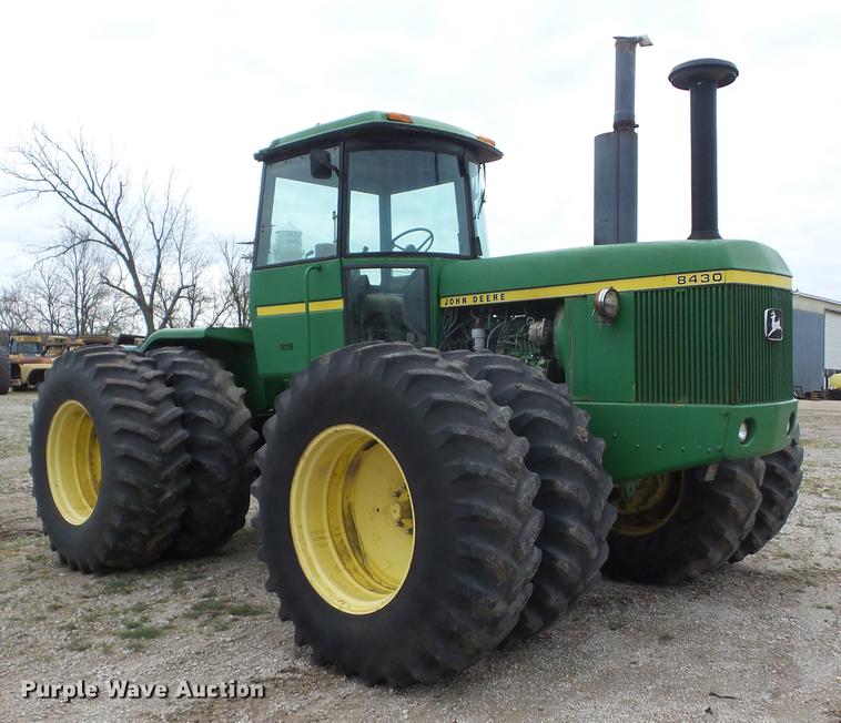 image for item J8524 1976 John Deere 8430 4WD tractor