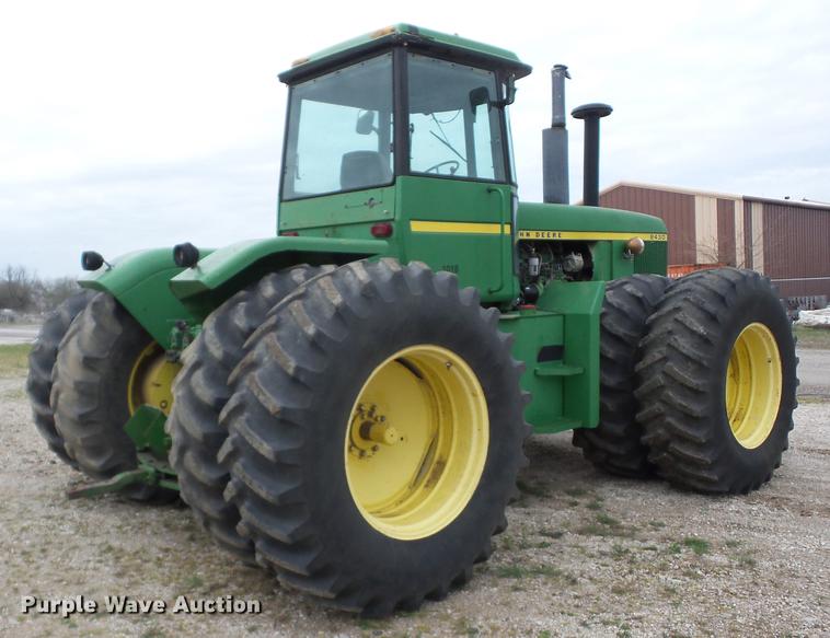 image for item J8524 1976 John Deere 8430 4WD tractor