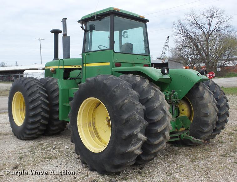 image for item J8524 1976 John Deere 8430 4WD tractor