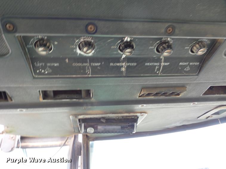 image for item J8524 1976 John Deere 8430 4WD tractor