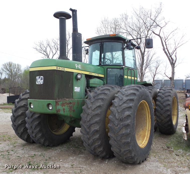 image for item J8525 1978 John Deere 8430 4WD tractor