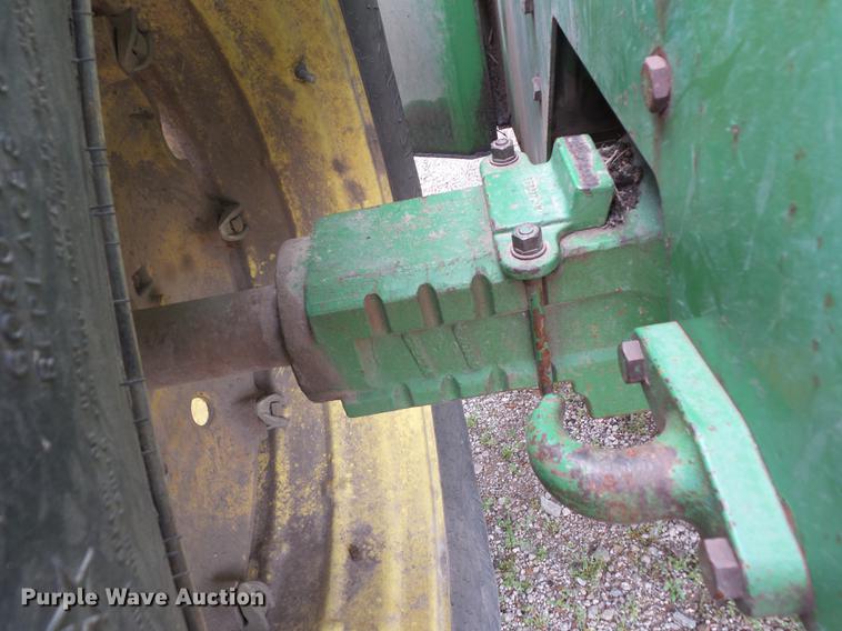 image for item J8525 1978 John Deere 8430 4WD tractor