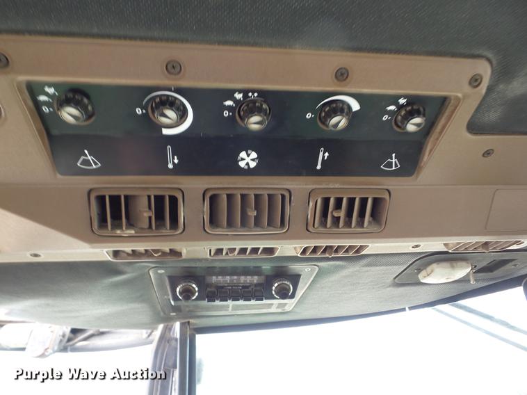 image for item J8525 1978 John Deere 8430 4WD tractor