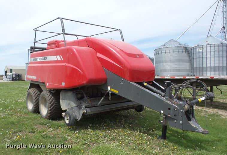 image for item J8529 2013 Massey-Ferguson Hesston 2170XD large square baler