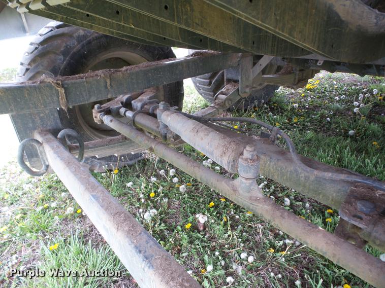 image for item J8529 2013 Massey-Ferguson Hesston 2170XD large square baler