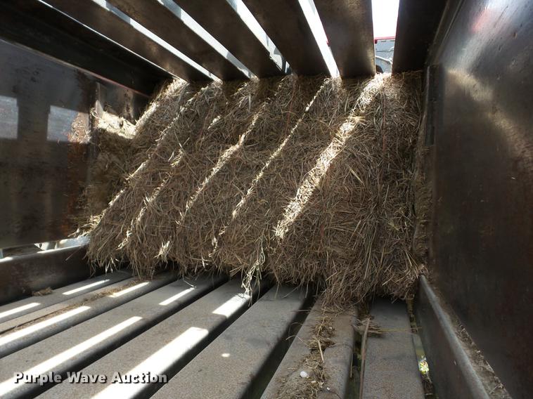 image for item J8529 2013 Massey-Ferguson Hesston 2170XD large square baler