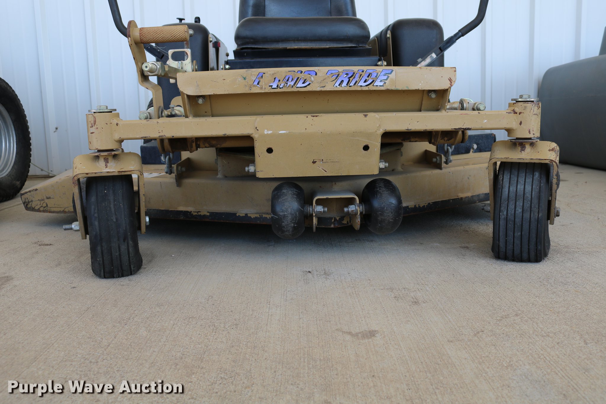 Land Pride ZR52 ZTR lawn mower in Ellsworth, KS Item EW9197 sold