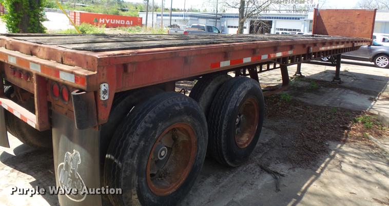 image for item DB6177 1983 SPC flatbed trailer