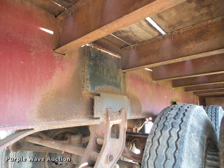 image for item DB6177 1983 SPC flatbed trailer