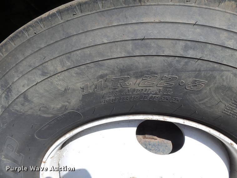 image for item DB7167 1988 Ford L9000 semi truck