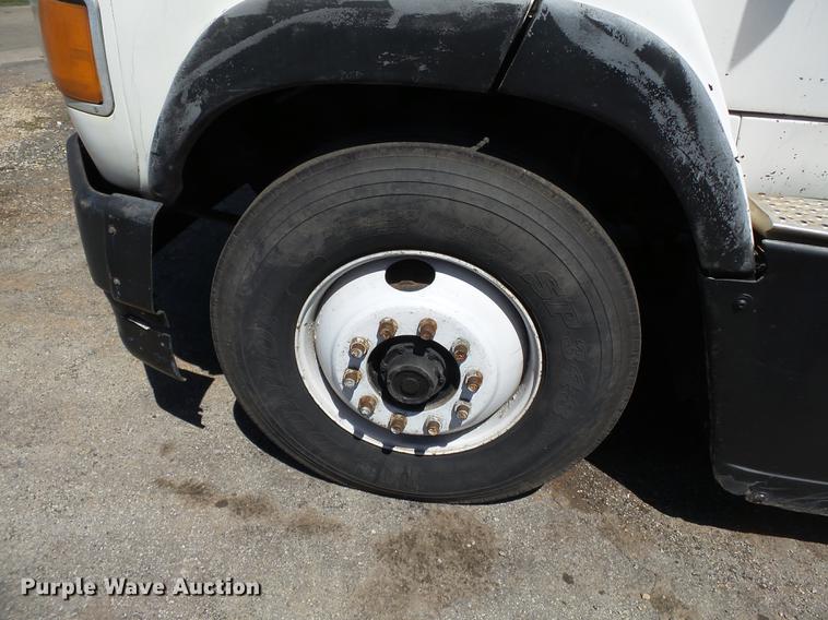 image for item DB7167 1988 Ford L9000 semi truck