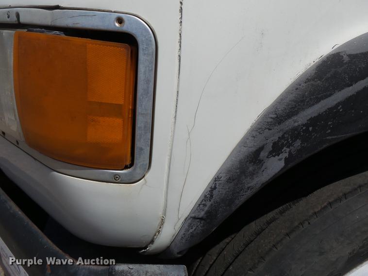 image for item DB7167 1988 Ford L9000 semi truck